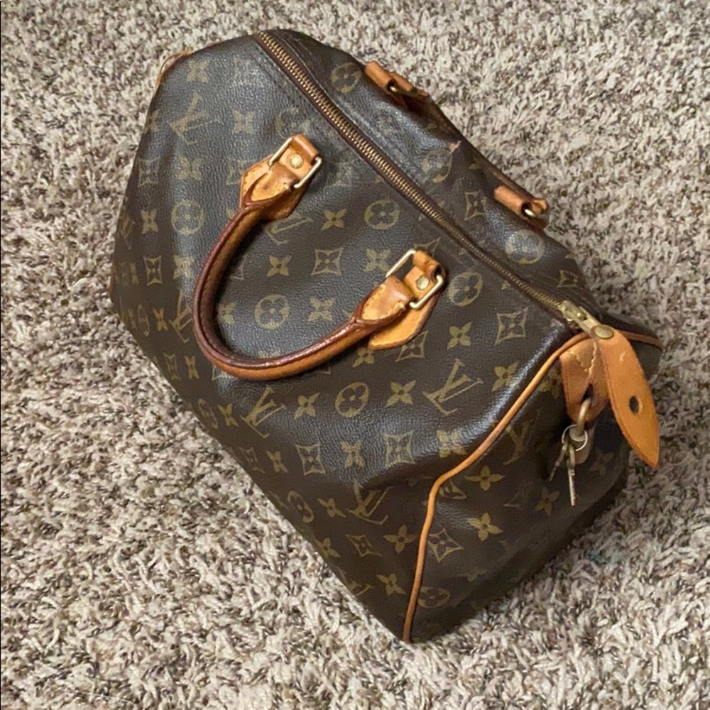 Louis Vuitton Speedy 30